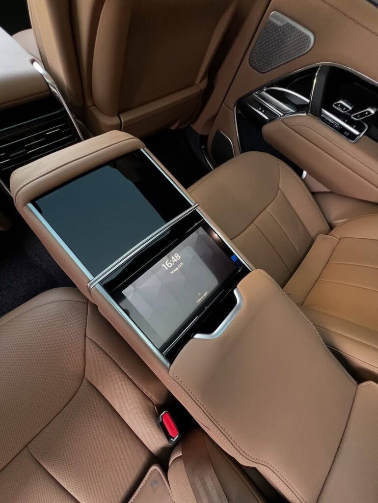 Range rover autobiography