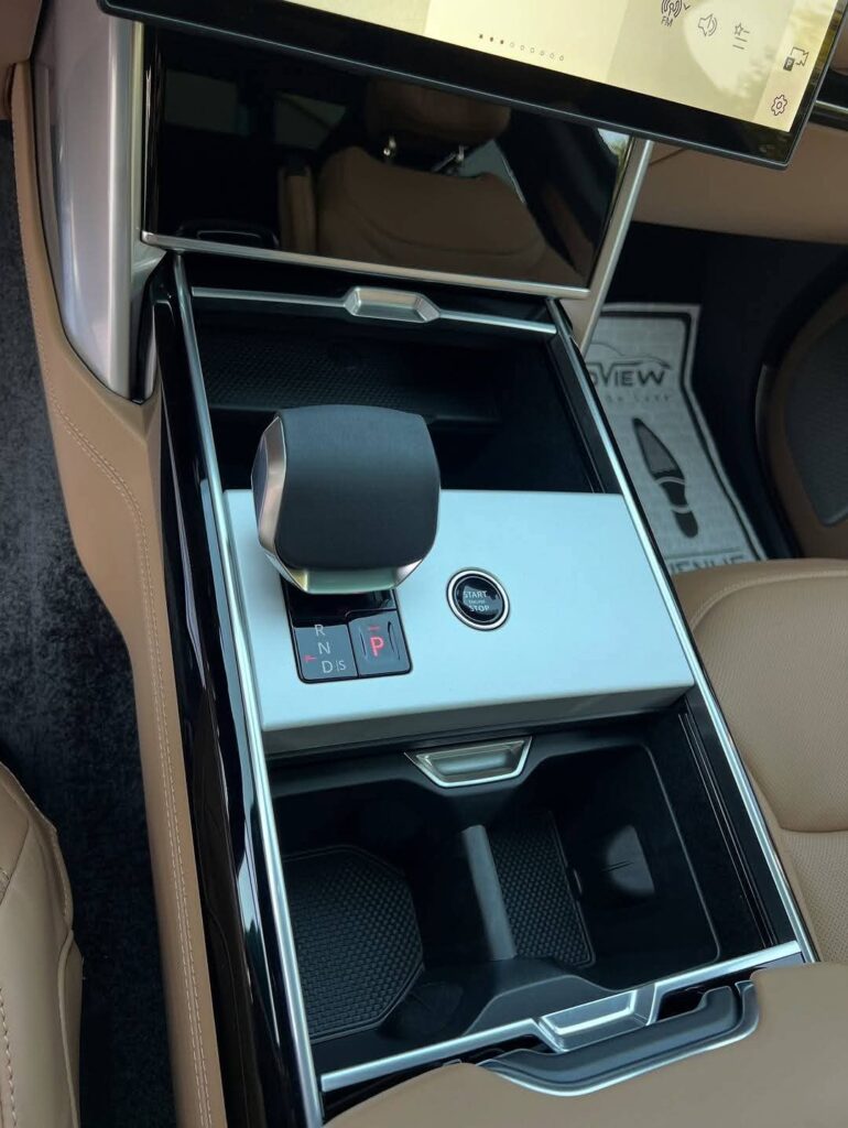 Range rover autobiography