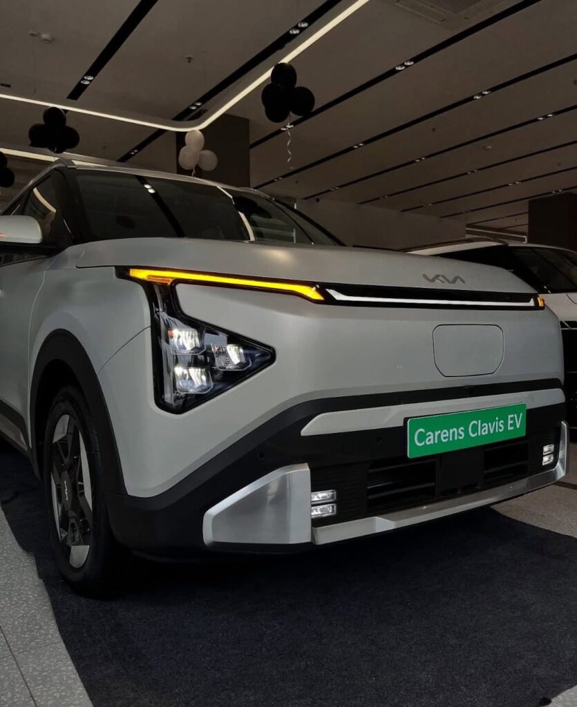 Kia Carens Clavis EV – Price, Range, Features & Review 2025 3 Kia carens clavis ev